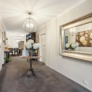 Bed & Breakfast Cypress, Hervey Bay