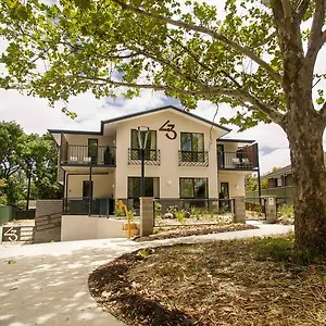https://one-of-a-kind-apartments.hotels-canberra.com
